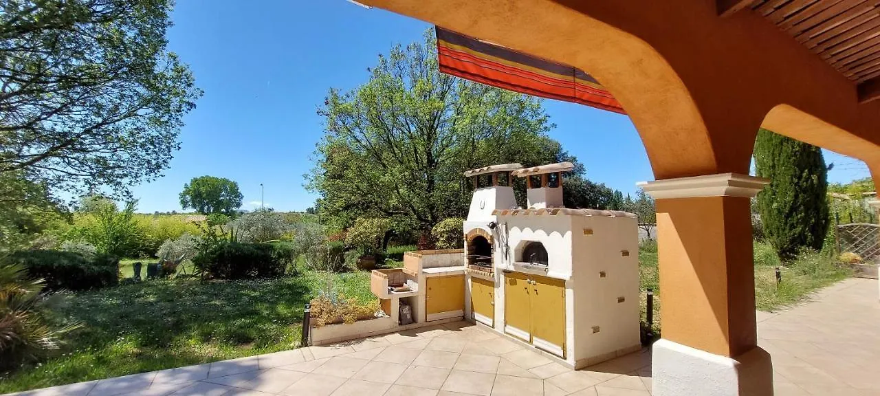 Villa 160M2 Piscine Chauffee Privee Regusse France