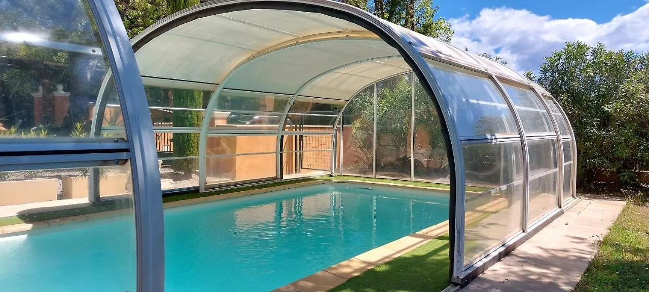 Villa 160M2 Piscine Chauffee Privee Regusse